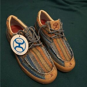 Brand new with box Twisted X/Hooey